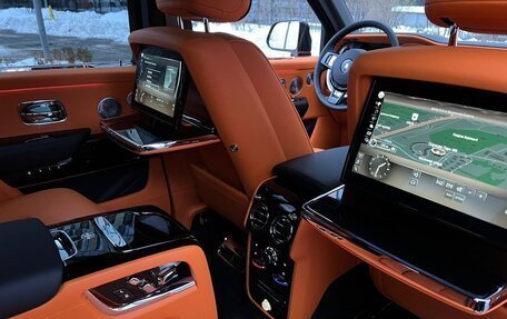 Rolls-Royce Cullinan, 2023 год, 49 500 000 рублей, 24 фотография