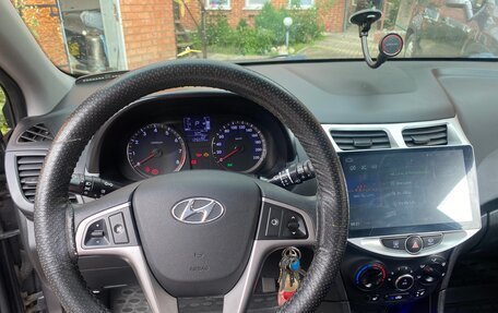 Hyundai Solaris II рестайлинг, 2016 год, 950 000 рублей, 10 фотография
