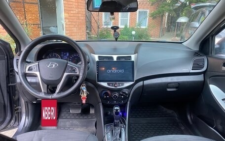 Hyundai Solaris II рестайлинг, 2016 год, 950 000 рублей, 8 фотография
