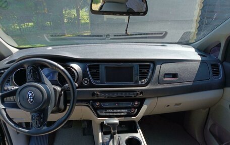 KIA Carnival III, 2019 год, 2 850 000 рублей, 14 фотография