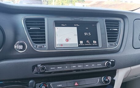KIA Carnival III, 2019 год, 2 850 000 рублей, 16 фотография