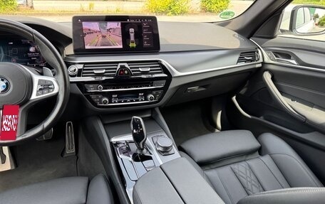 BMW 5 серия, 2022 год, 3 900 000 рублей, 15 фотография