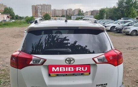 Toyota RAV4, 2013 год, 2 000 000 рублей, 2 фотография