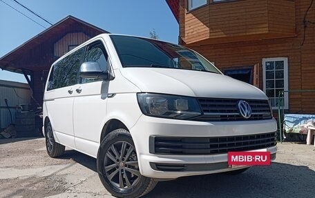 Volkswagen Caravelle T6 рестайлинг, 2016 год, 2 100 000 рублей, 8 фотография