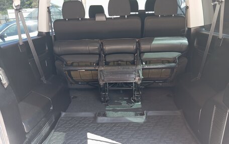 Volkswagen Caravelle T6 рестайлинг, 2016 год, 2 100 000 рублей, 18 фотография