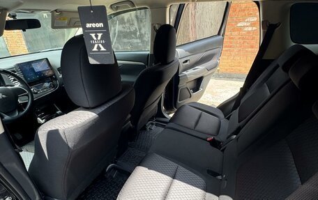 Mitsubishi Outlander III рестайлинг 3, 2013 год, 1 290 000 рублей, 9 фотография