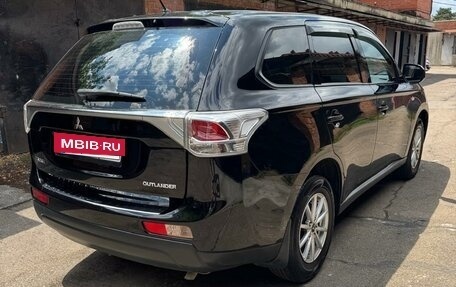 Mitsubishi Outlander III рестайлинг 3, 2013 год, 1 290 000 рублей, 5 фотография