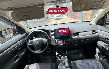 Mitsubishi Outlander III рестайлинг 3, 2013 год, 1 290 000 рублей, 8 фотография