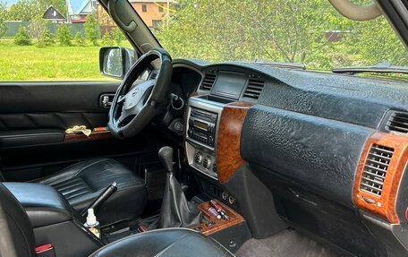 Nissan Patrol, 2008 год, 1 200 000 рублей, 4 фотография