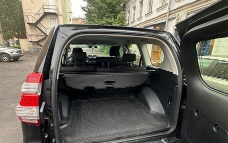 Toyota Land Cruiser Prado 150 рестайлинг 2, 2016 год, 4 100 000 рублей, 5 фотография