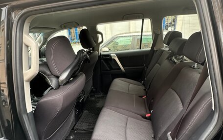 Toyota Land Cruiser Prado 150 рестайлинг 2, 2016 год, 4 100 000 рублей, 6 фотография