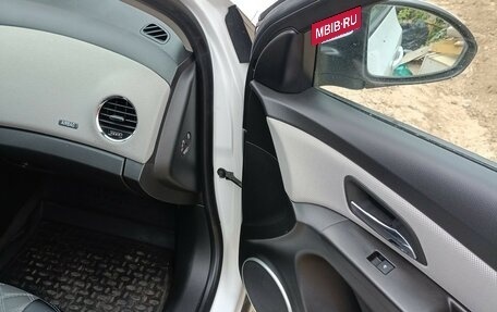 Chevrolet Cruze II, 2014 год, 1 100 000 рублей, 8 фотография
