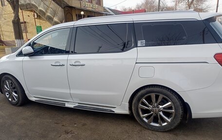 KIA Carnival III, 2020 год, 4 100 000 рублей, 1 фотография