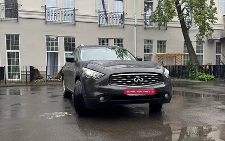 Infiniti FX II, 2011 год, 2 000 000 рублей, 2 фотография
