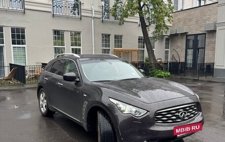 Infiniti FX II, 2011 год, 2 000 000 рублей, 3 фотография
