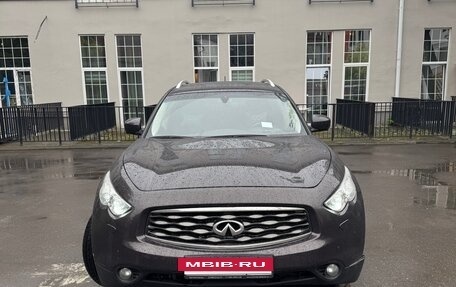 Infiniti FX II, 2011 год, 2 000 000 рублей, 11 фотография