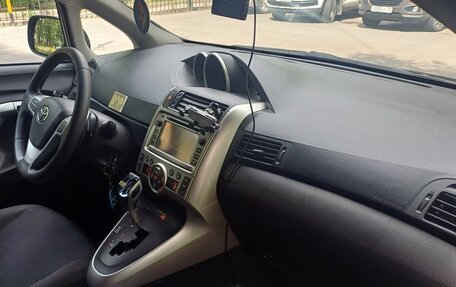 Toyota Verso I, 2012 год, 1 200 000 рублей, 6 фотография