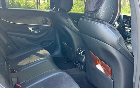 Mercedes-Benz E-Класс, 2019 год, 4 400 000 рублей, 11 фотография