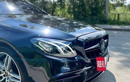 Mercedes-Benz E-Класс, 2019 год, 4 400 000 рублей, 3 фотография