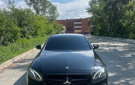 Mercedes-Benz E-Класс, 2019 год, 4 400 000 рублей, 2 фотография