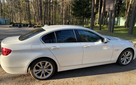 BMW 5 серия, 2016 год, 1 800 000 рублей, 3 фотография