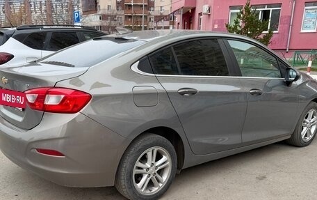 Chevrolet Cruze II, 2017 год, 990 000 рублей, 4 фотография