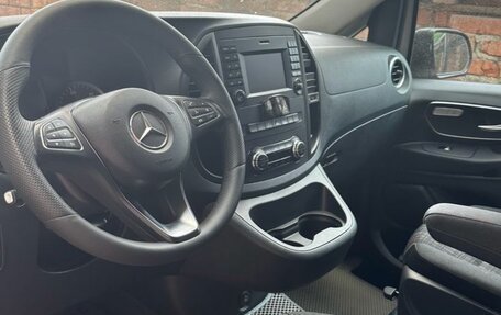 Mercedes-Benz Vito, 2018 год, 3 750 000 рублей, 4 фотография