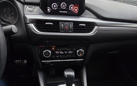 Mazda 6, 2018 год, 2 047 000 рублей, 13 фотография
