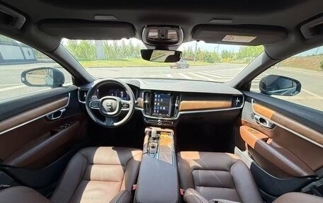 Volvo S90 II рестайлинг, 2021 год, 2 640 002 рублей, 7 фотография
