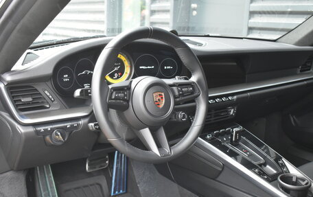 Porsche 911, 2023 год, 29 950 000 рублей, 7 фотография