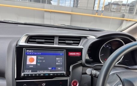 Honda Fit III, 2019 год, 1 400 000 рублей, 14 фотография