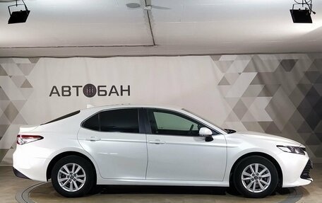 Toyota Camry, 2020 год, 2 699 000 рублей, 6 фотография
