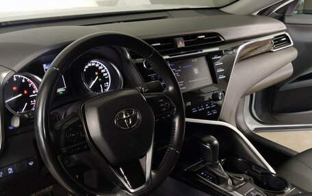 Toyota Camry, 2020 год, 2 699 000 рублей, 8 фотография