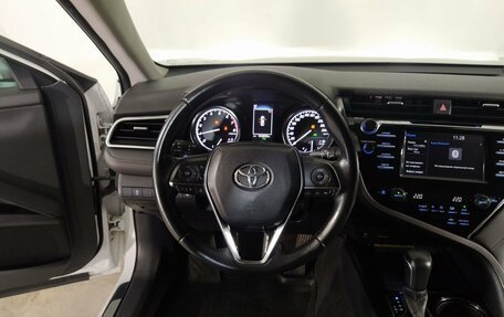 Toyota Camry, 2020 год, 2 699 000 рублей, 11 фотография