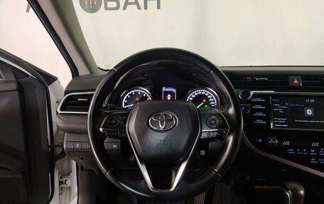 Toyota Camry, 2020 год, 2 699 000 рублей, 10 фотография