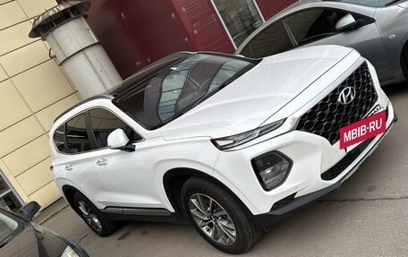 Hyundai Santa Fe IV, 2019 год, 2 630 000 рублей, 2 фотография