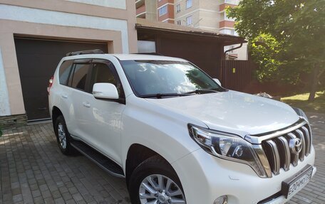 Toyota Land Cruiser Prado 150 рестайлинг 2, 2015 год, 3 200 000 рублей, 2 фотография