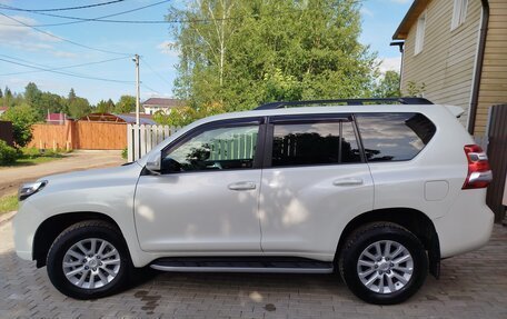 Toyota Land Cruiser Prado 150 рестайлинг 2, 2015 год, 3 200 000 рублей, 6 фотография