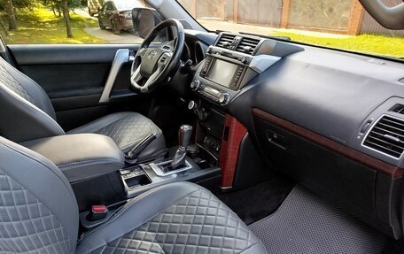 Toyota Land Cruiser Prado 150 рестайлинг 2, 2015 год, 3 200 000 рублей, 4 фотография