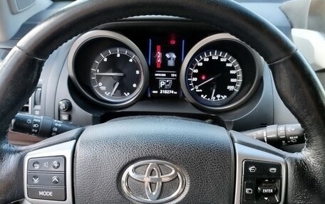 Toyota Land Cruiser Prado 150 рестайлинг 2, 2015 год, 3 200 000 рублей, 7 фотография