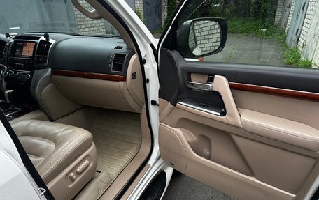 Toyota Land Cruiser 200, 2013 год, 4 300 000 рублей, 7 фотография