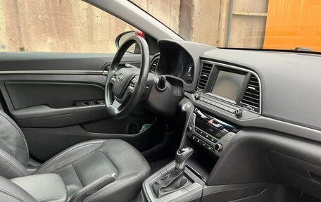 Hyundai Elantra VI рестайлинг, 2016 год, 1 250 000 рублей, 7 фотография