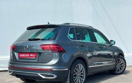 Volkswagen Tiguan II, 2020 год, 3 295 900 рублей, 2 фотография