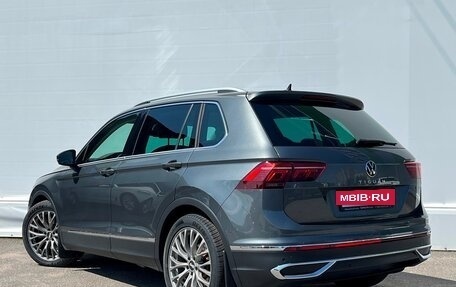 Volkswagen Tiguan II, 2020 год, 3 295 900 рублей, 4 фотография