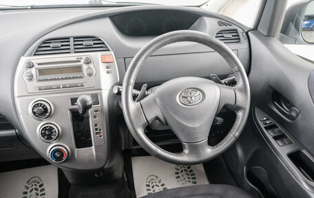 Toyota Ractis I, 2006 год, 749 000 рублей, 9 фотография