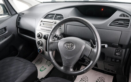 Toyota Ractis I, 2006 год, 749 000 рублей, 8 фотография
