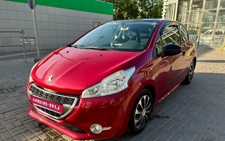 Peugeot 208 II, 2013 год, 550 000 рублей, 3 фотография