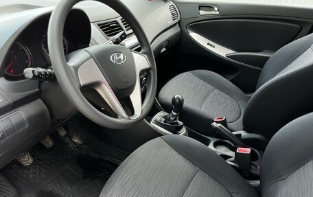 Hyundai Solaris II рестайлинг, 2016 год, 922 000 рублей, 7 фотография