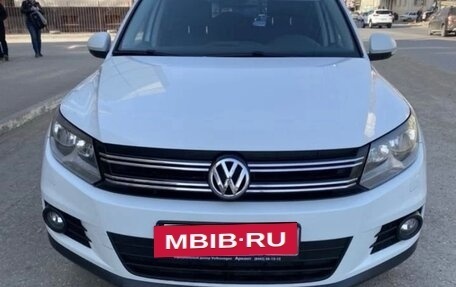 Volkswagen Tiguan I, 2014 год, 1 600 000 рублей, 2 фотография