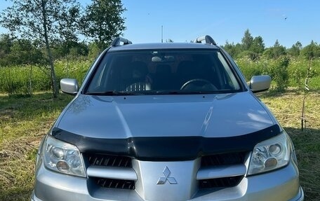 Mitsubishi Outlander III рестайлинг 3, 2008 год, 720 000 рублей, 1 фотография